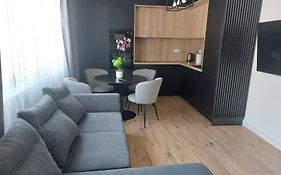 Apartament z dużym tarasem, bezpłatny parking, AWG APARTMENTS